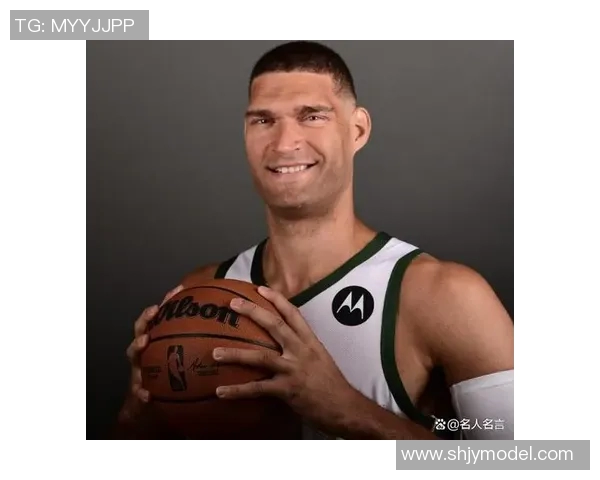 布鲁克洛佩斯：从NBA巨星到篮球战术革新者的成长之路